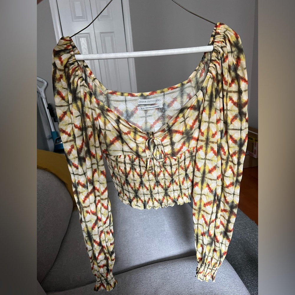 Size medium Urban Outfitters. Longsleeve crop top.